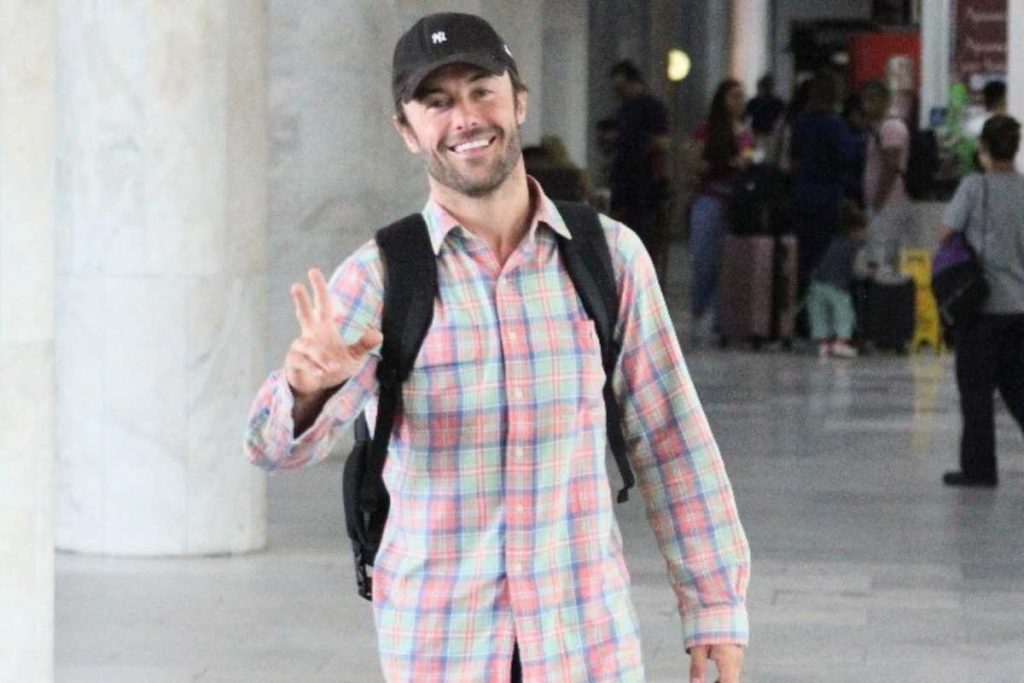 Kayky Brito no aeroporto Santos Dumont