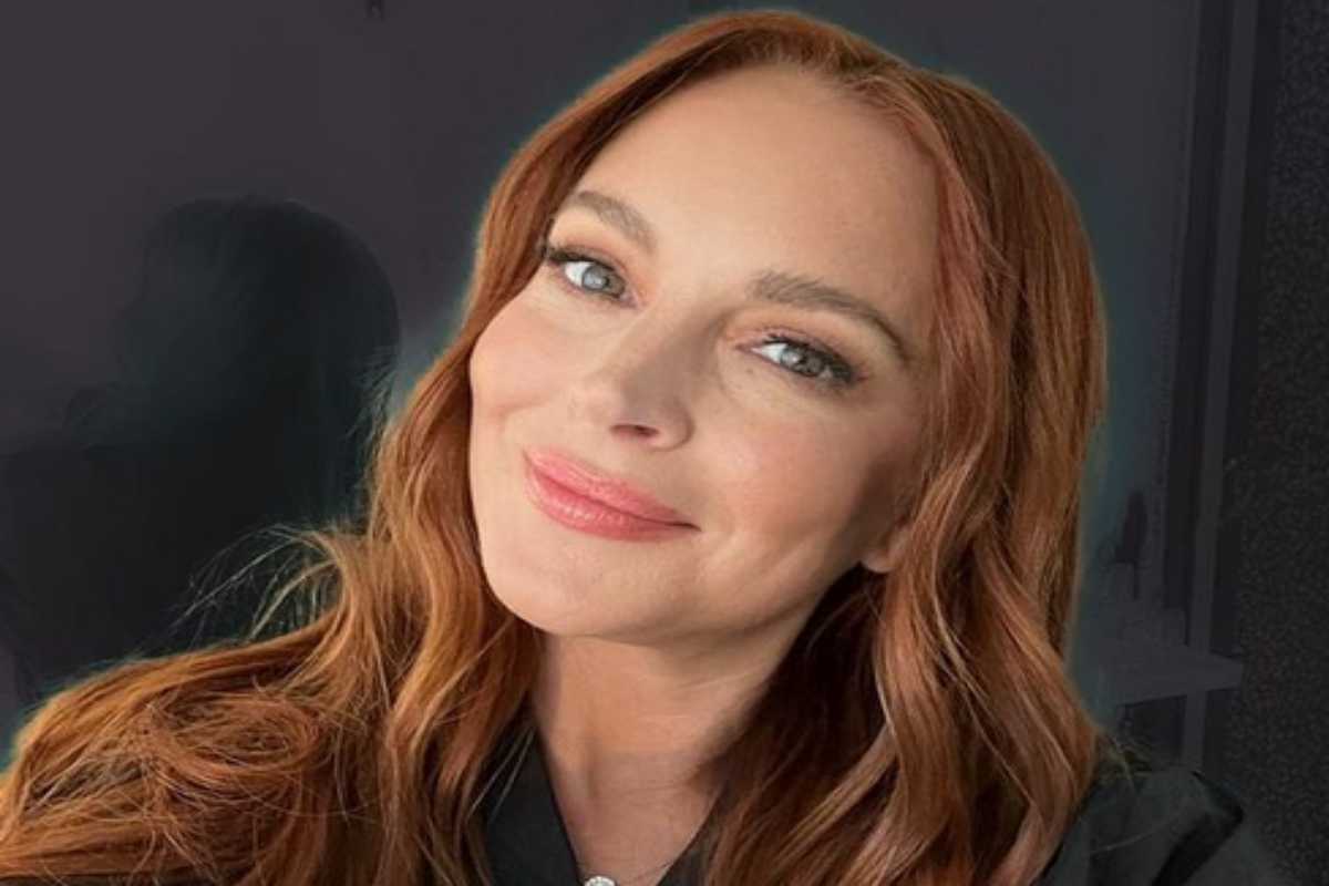 Lindsay Lohan sorrindo