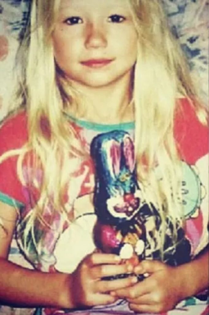 Iggy Azalea na Páscoa, na infância