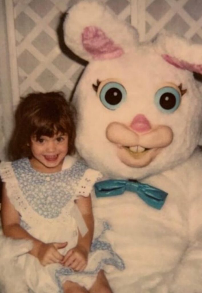 Katy Perry na Páscoa, na infância