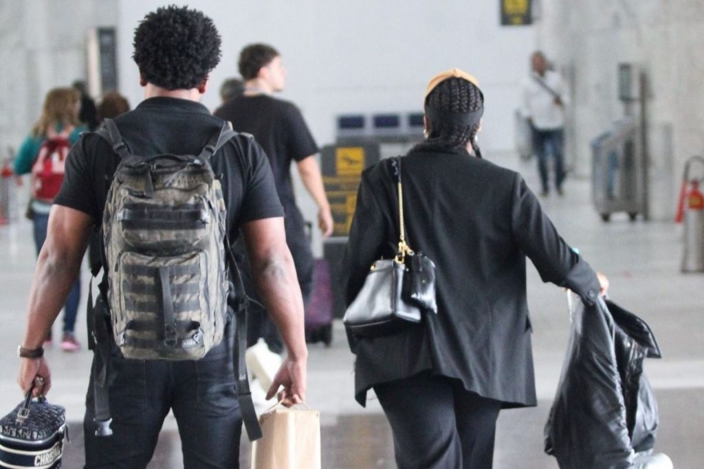 Iza e segurança no Santos Dumont, no Rio