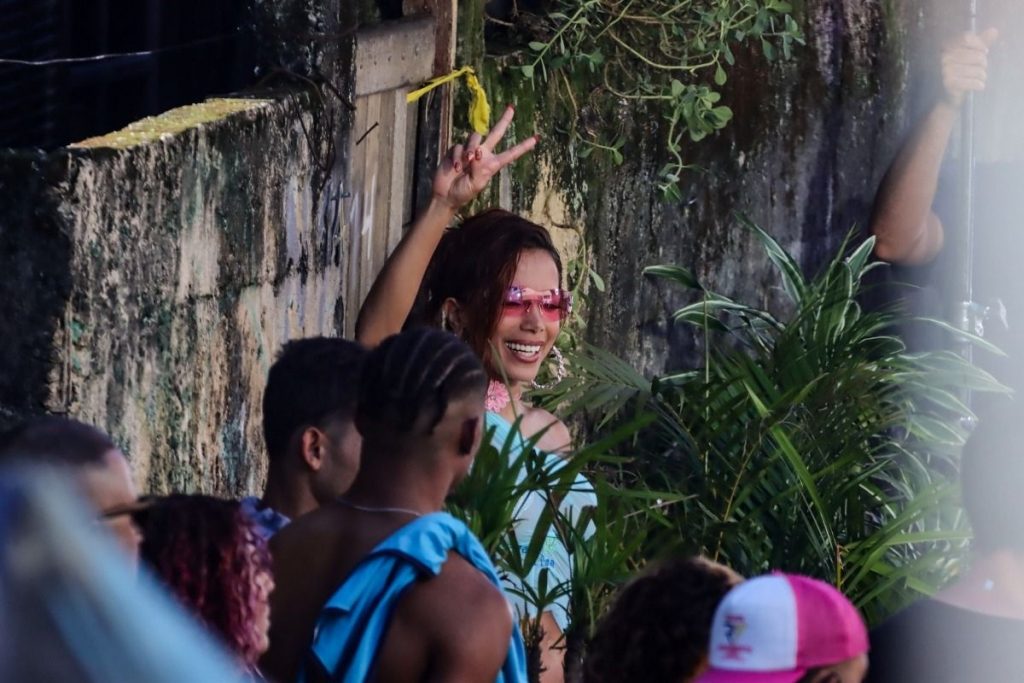 Anitta grava clipe