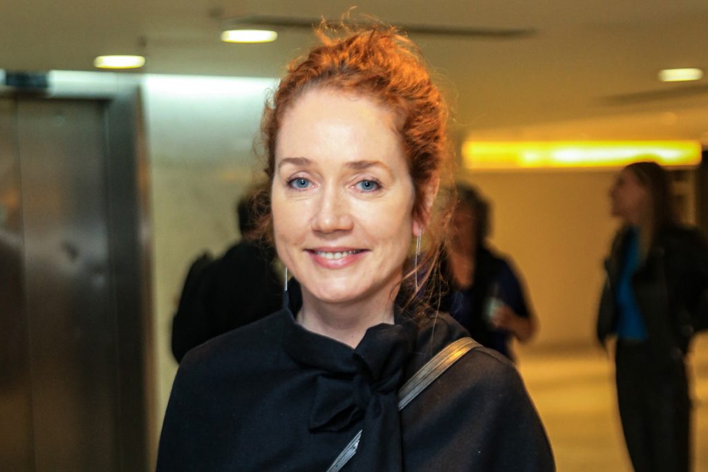 Camila Morgado fez questão de posar para os fotógrafos