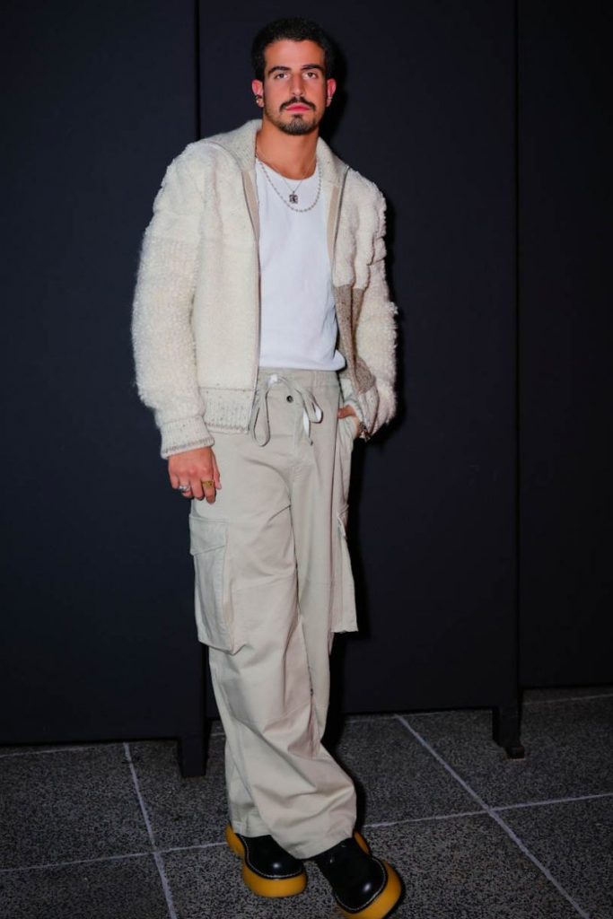 Enzo Celulari com look claro