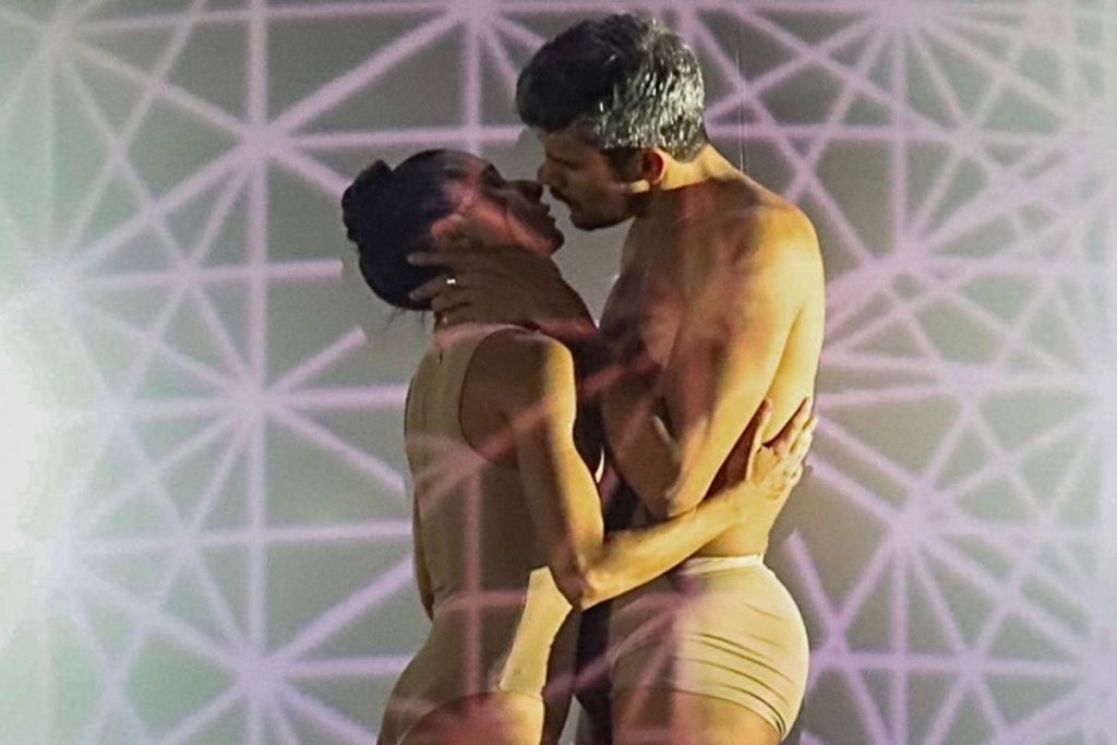 Espetáculo de Thiago Soares