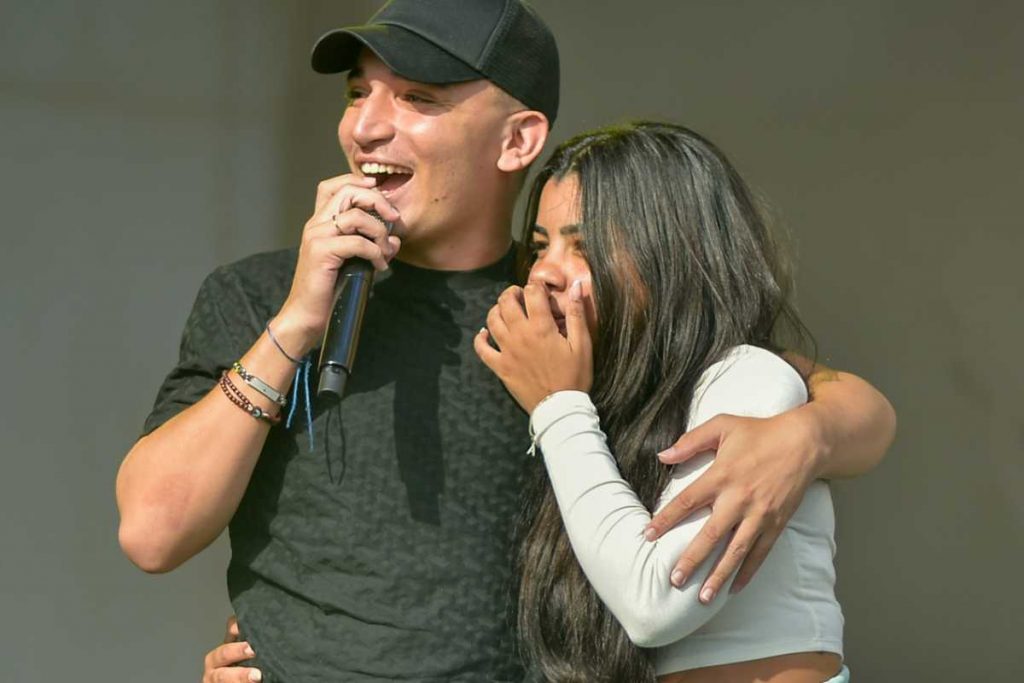 João Gomes curtindo Nômade Festival com namorada, Ary Mirelle