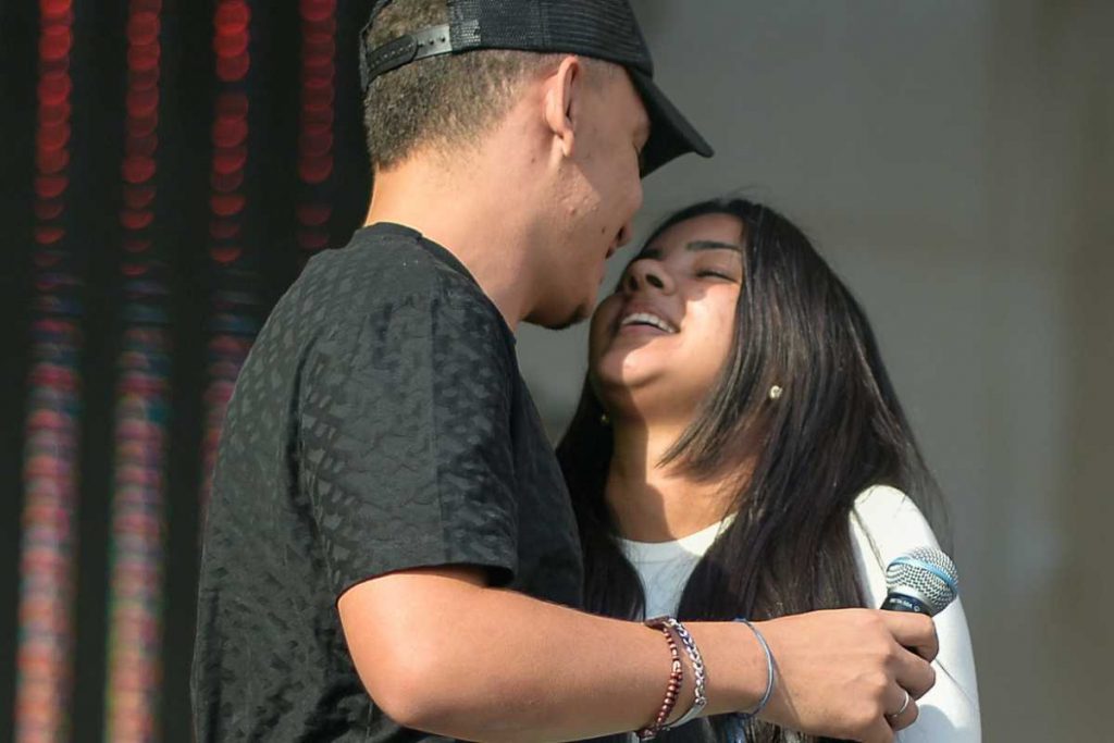 João Gomes curtindo Nômade Festival com namorada, Ary Mirelle