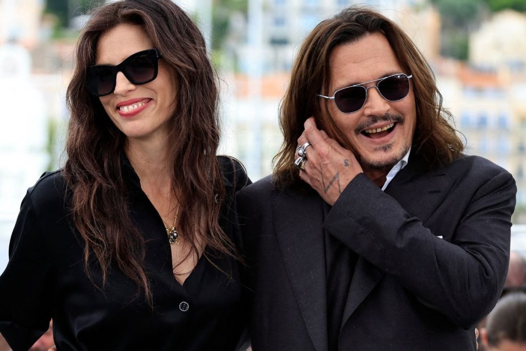 A diretora Maïwenn e Johnny Depp, no Festival de Cannes