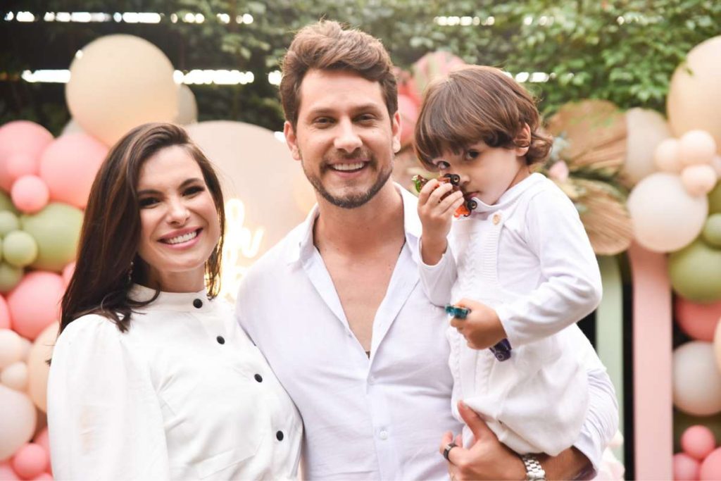 Kamilla Salgado e Eliéser chá-revelação