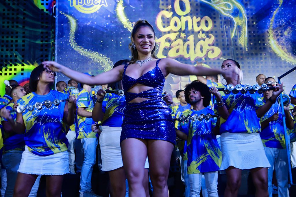 A cantora se divertiu muito no evento