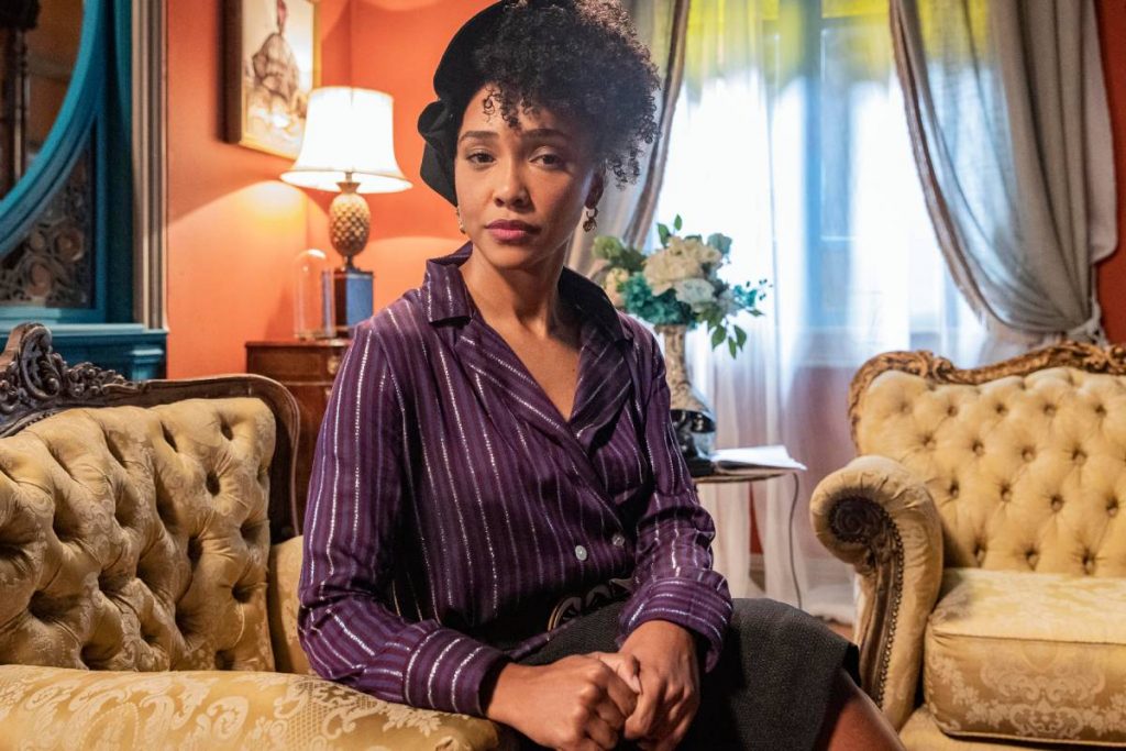 Lucília (Kênia Bárbara) em Amor Perfeito