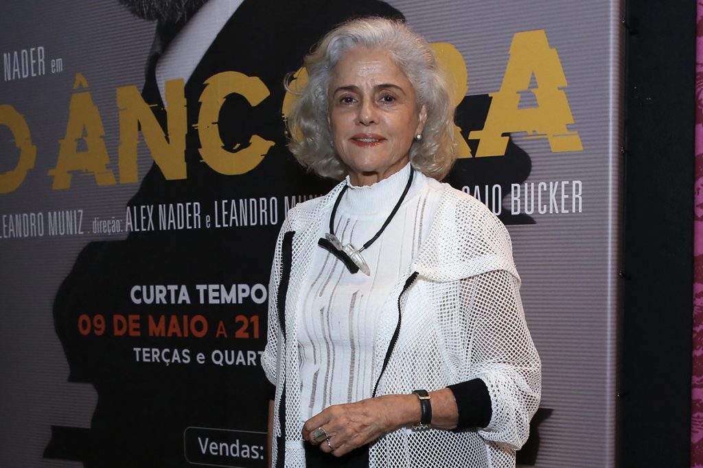 Marieta Severo fez questão de posar para fotos