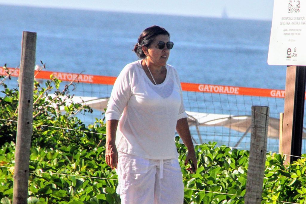 Regina Casé também caminhou pela Cidade Maravilhosa