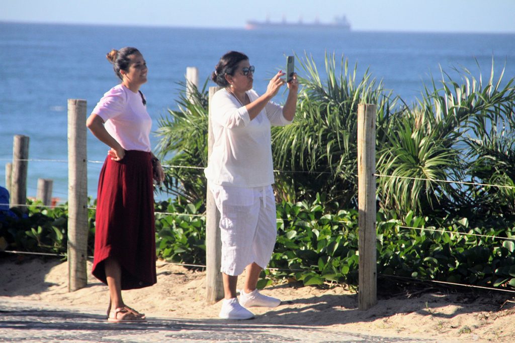 A atriz também aproveitou para fotografar a paisagem