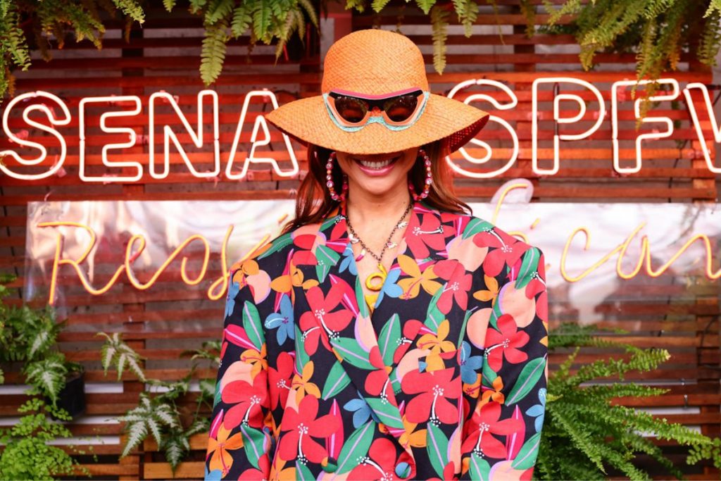 Sabrina Sato na chegada à SPFW