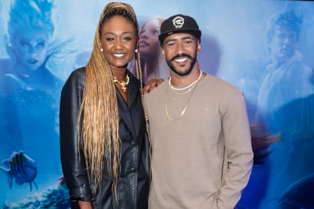 Ricardo e Sarah Aline posaram juntinhos para os fotógrafos presentes no local