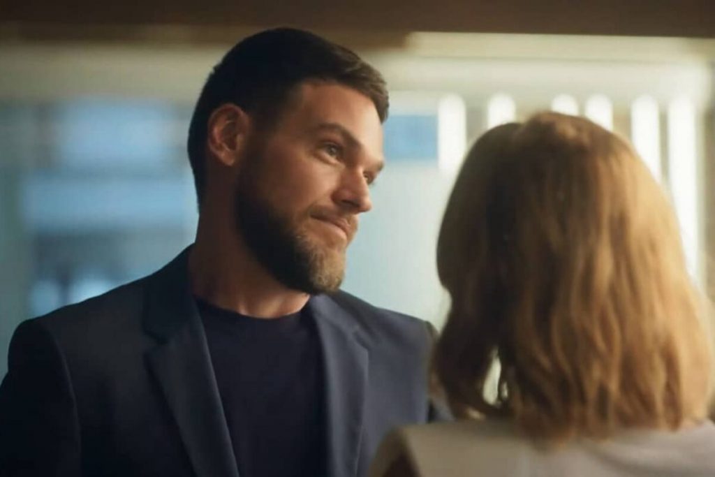 Vai na Fé - Theo (Emilio Dantas) e Liumiar (Carolina Dieckmann)