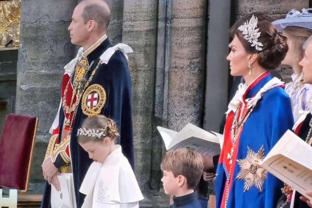 Principe William na coroação de Charles