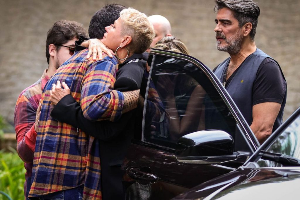 Xuxa Meneghel e Junno Andrade