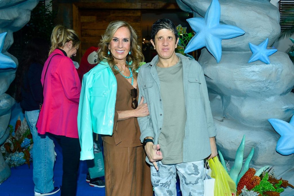 Helô Pinheiro e filho Fernando