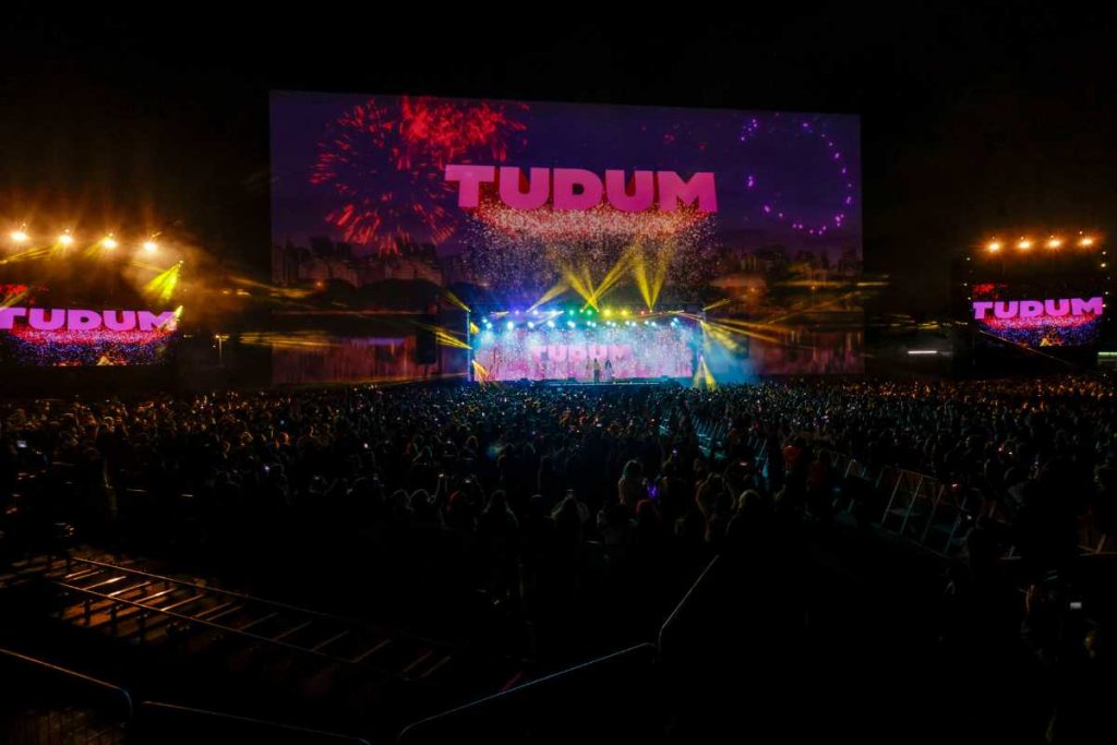 Auditório Ibirapuera na live do Tudum