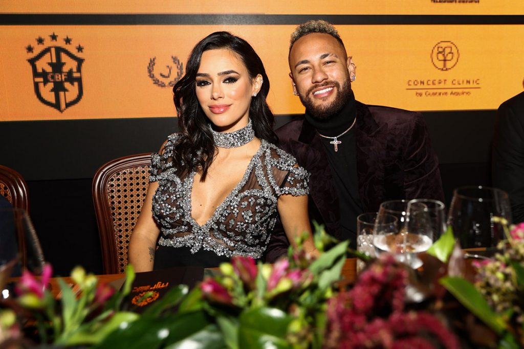 Bruna Biancardi e Neyymar posaram juntos após polêmica