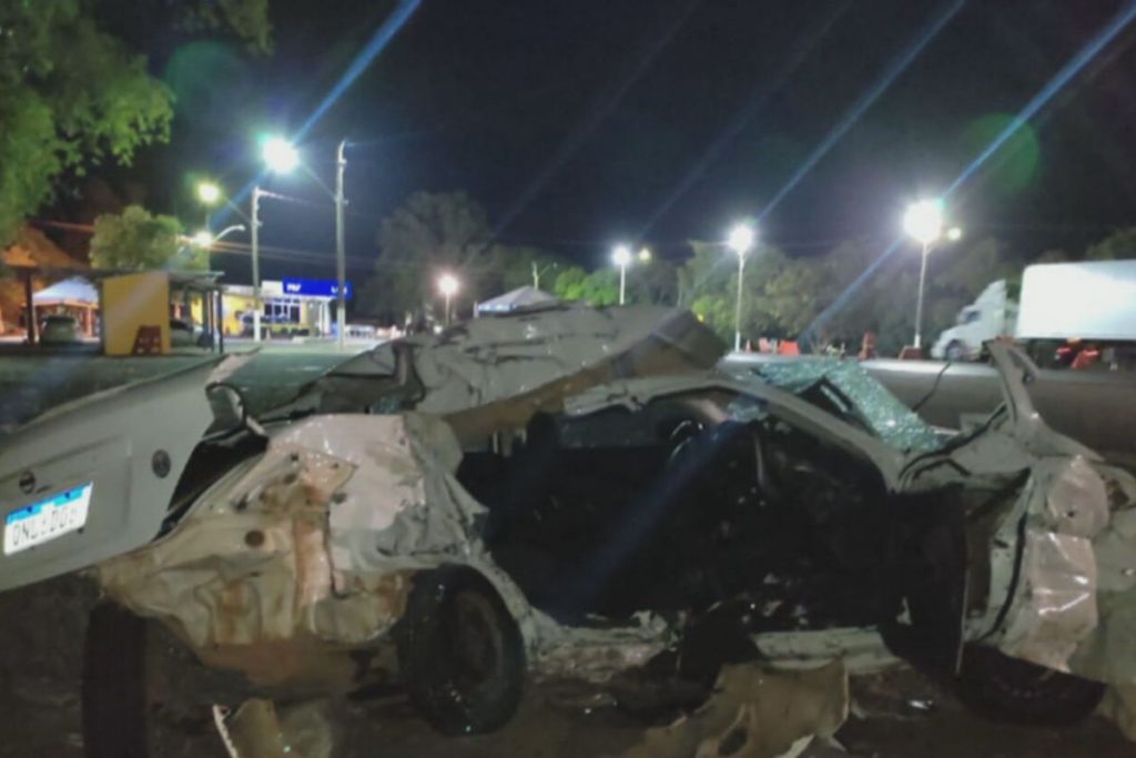 Carro que se envolveu em acidente e matou jornalista da afiliada da Globo