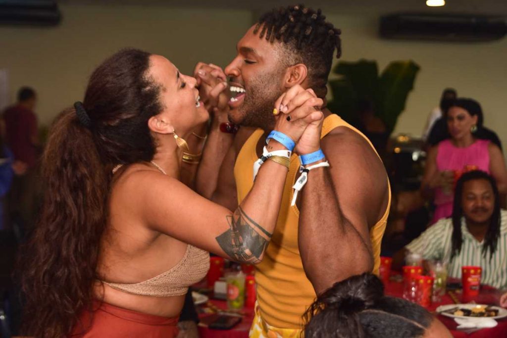 Domitila Barros e Fred Nicácio na Feijoada da Thay