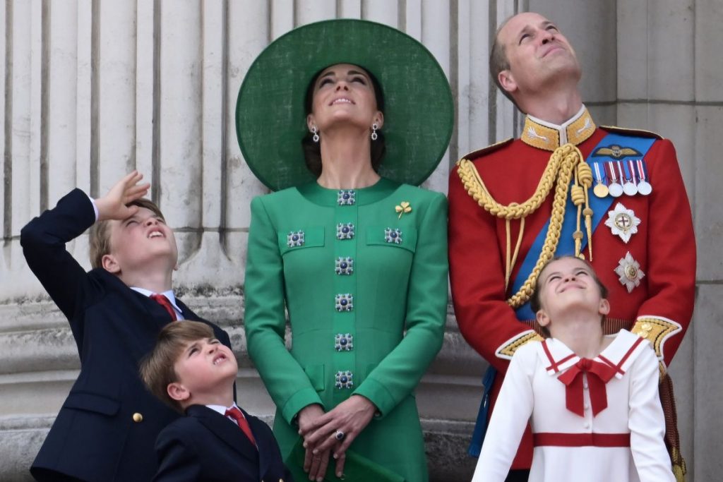 Kate Middleton Principe William filhos na festa do rei