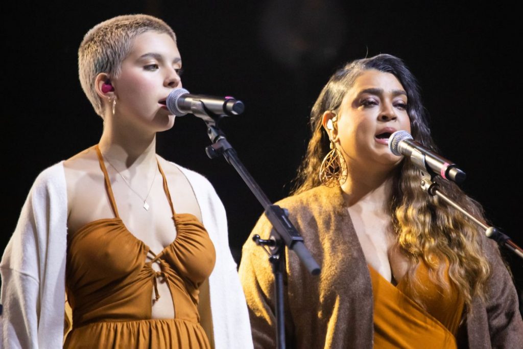 Flor Gil, neta de Gilberto Gil, e Preta Gil