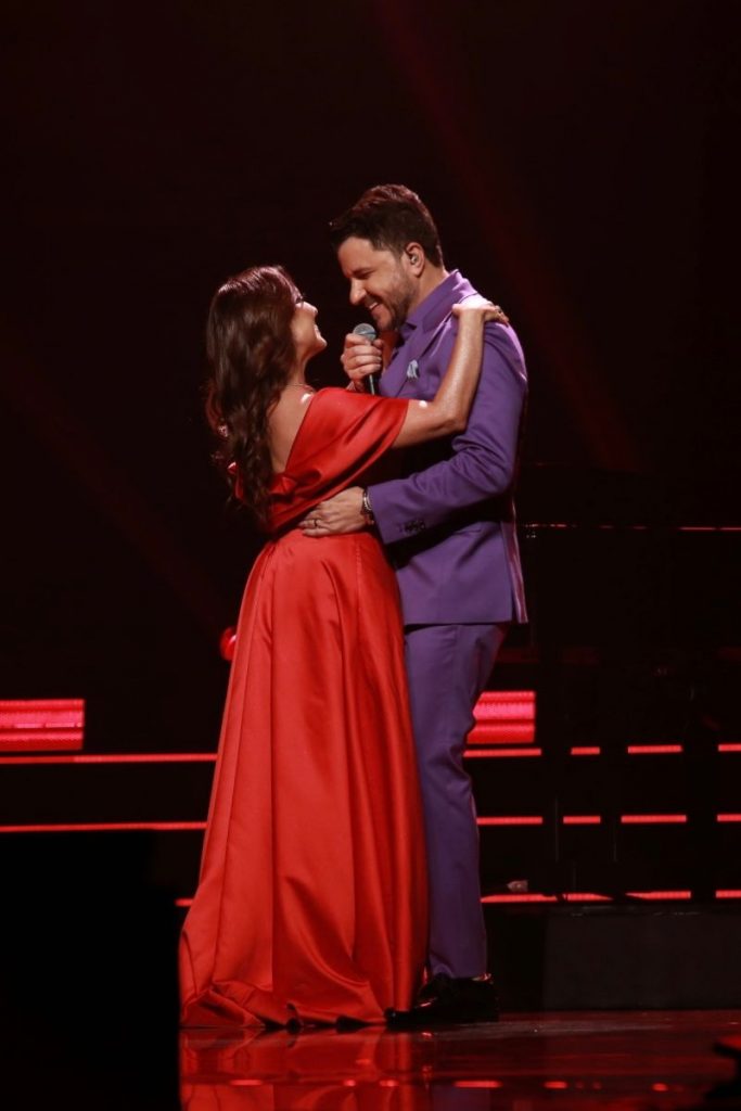 Maurício Manieri e Iza Stein dançam