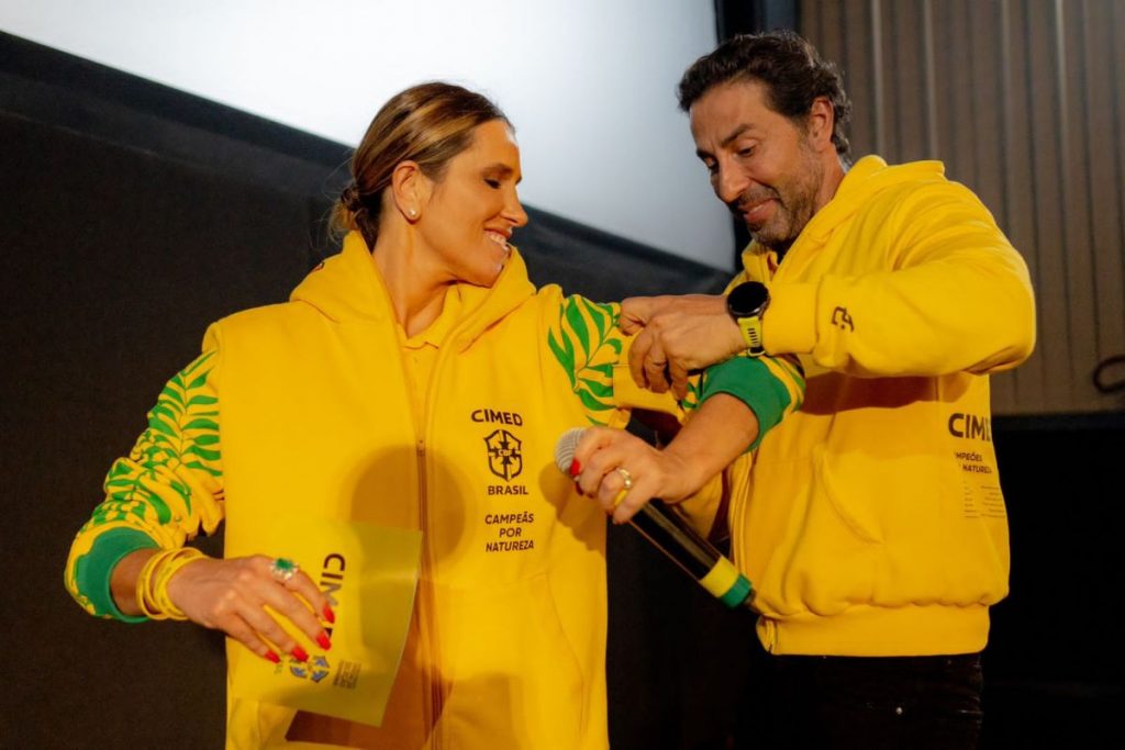 João Adibe Marques passa faixa de capitão para Karla Felmanas