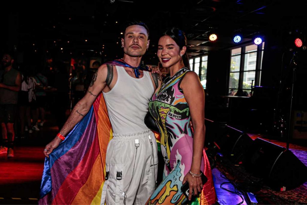 Kerline Cardoso e Alex Gallete na 27ª Parada LGBT+Kerline Cardoso e Alex Gallete na 27ª Parada LGBT+