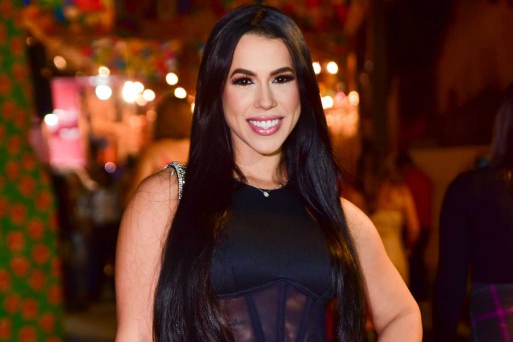 Larissa Tomásia no Arraial da Vila, o São João de Carlinhos Maia