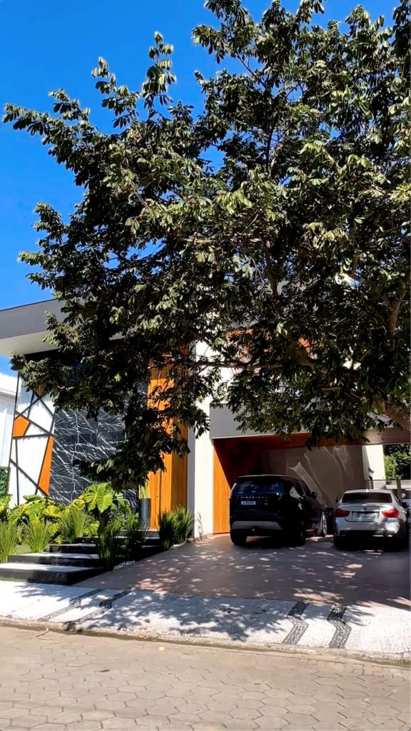 Mansão comprada por Deolane Bezerra