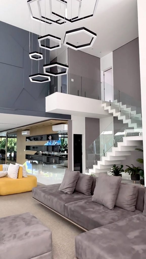 Mansão comprada por Deolane Bezerra