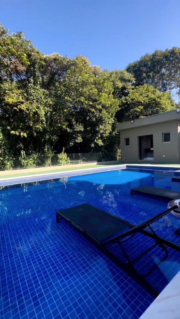 Mansão comprada por Deolane Bezerra