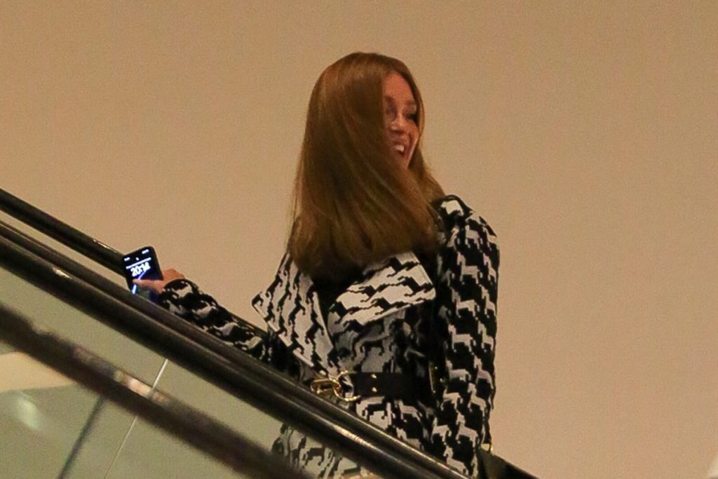 A atriz esbanjou simpatia no local