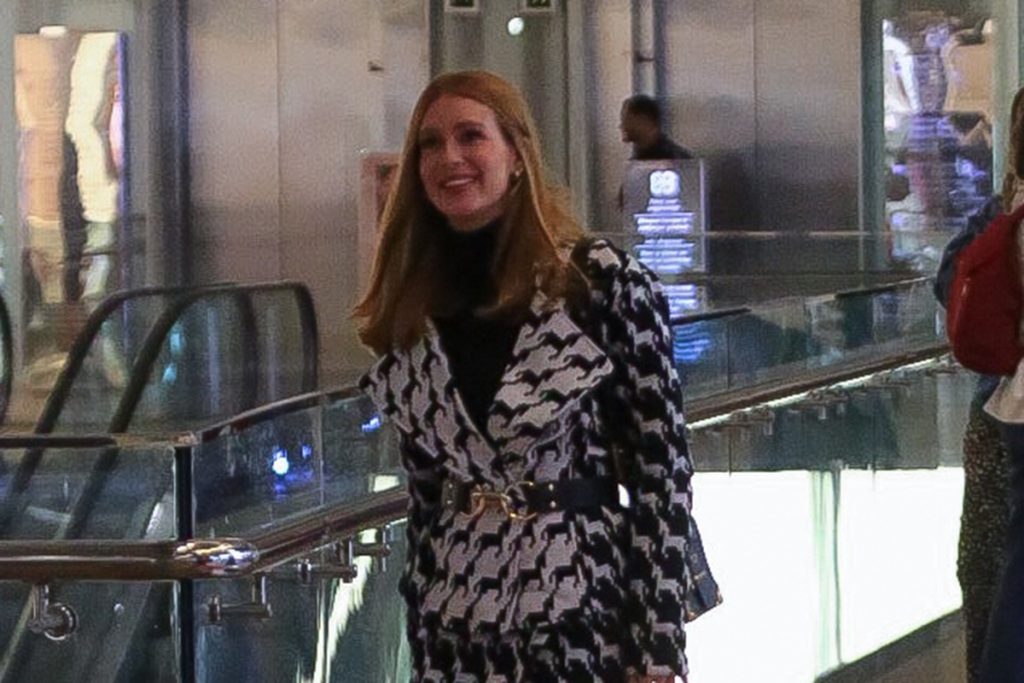 Marina Ruy Barbosa esbanjou sorrisos para os fotógrafos