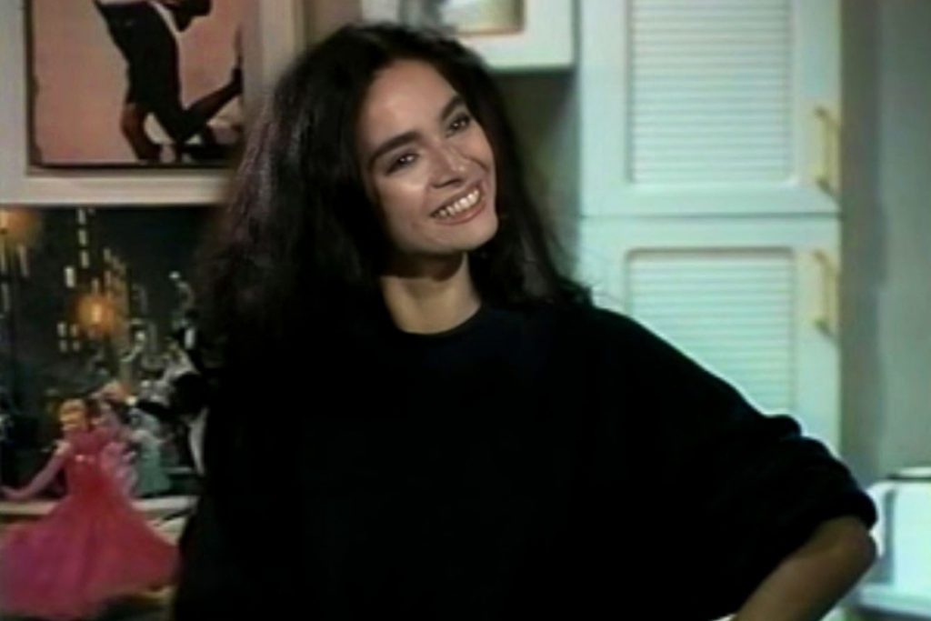 Claudia Ohana, como Paula, em Rainha da Sucata