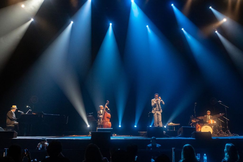 Show Seu Jorge e Daniel Jobim cantam Tom Jobim