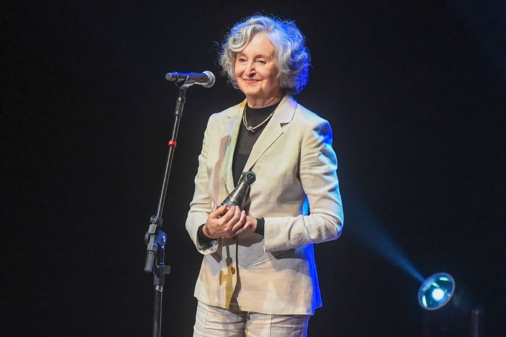 Ana Lúcia Torre recebe o Prêmio APCA