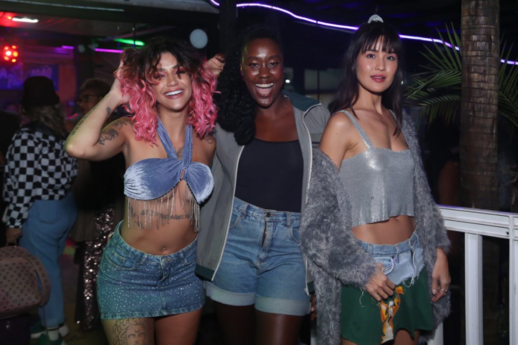 Azzy, Tati Vilela e Eloise Yamashita posaram juntas