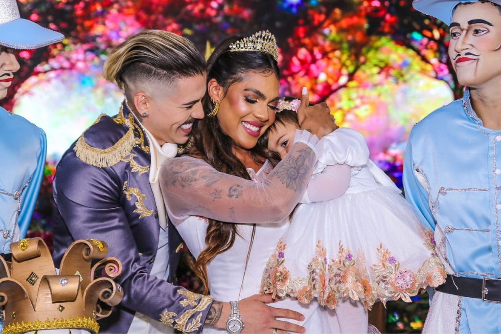 Festa de um aninho de Pietra filha de Biel e Tays Reis