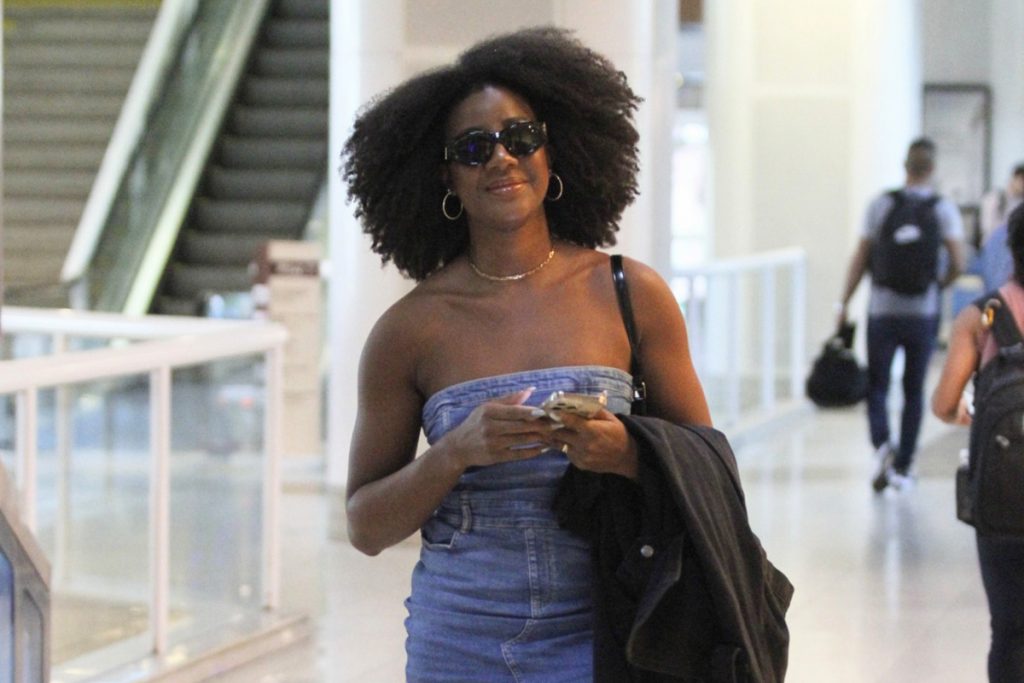 Camilla de Lucas arrasou com um vestido jeans