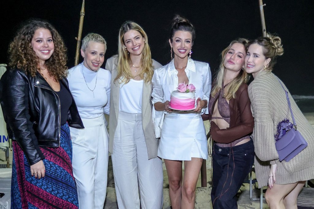 Guilhermina Libanio, Marcella Rica, Agatha Moreira, Bruna Griphao e Raphaela Palumbo marcaram presença na festa