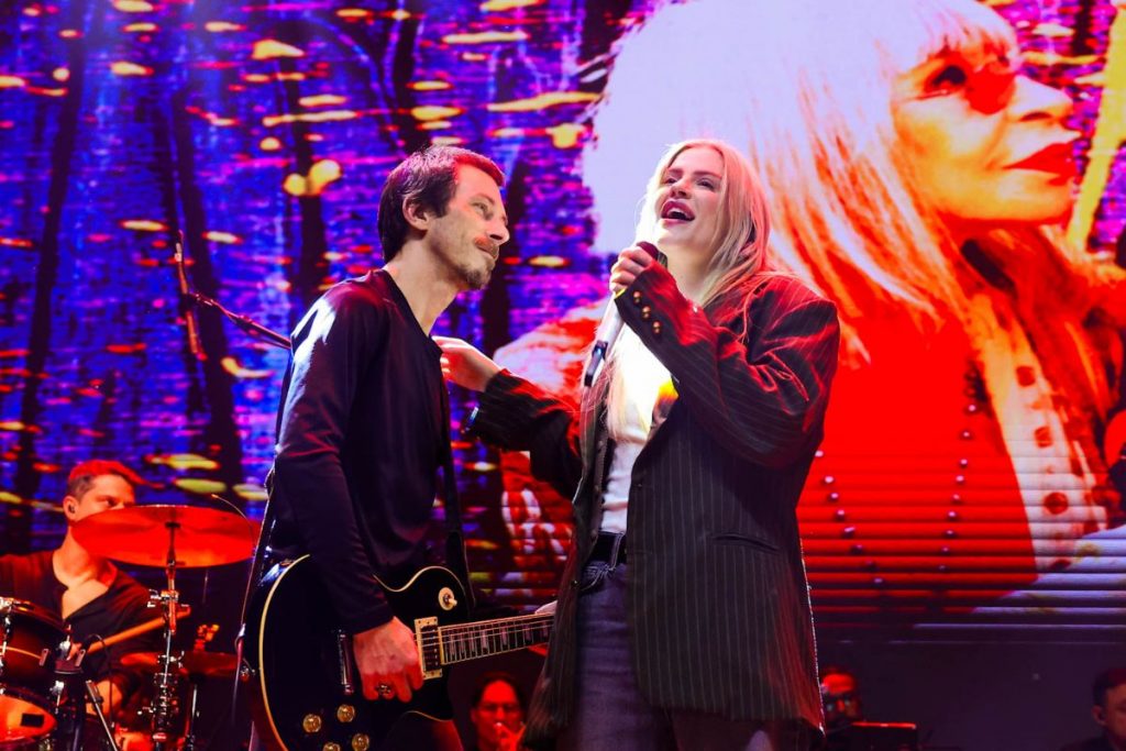 Beto Lee e Luisa Sonza no show “Rita Lee por Beto Lee in Concert”