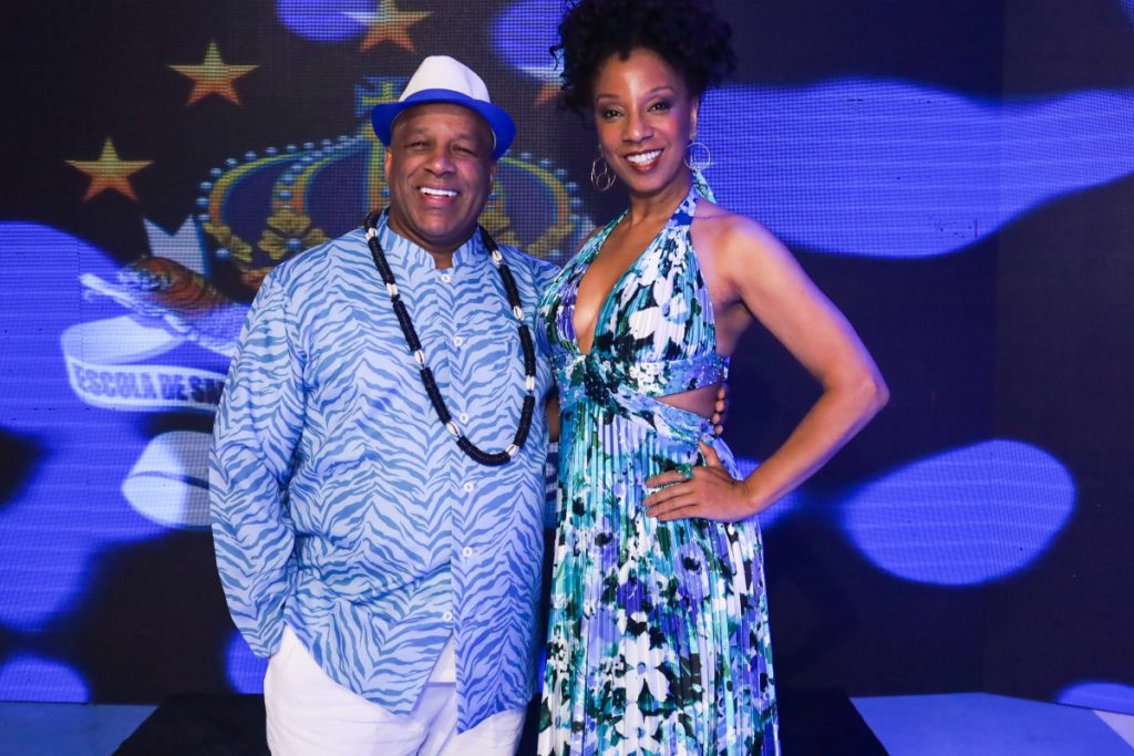 Ailton Graça e Adriana Lessa