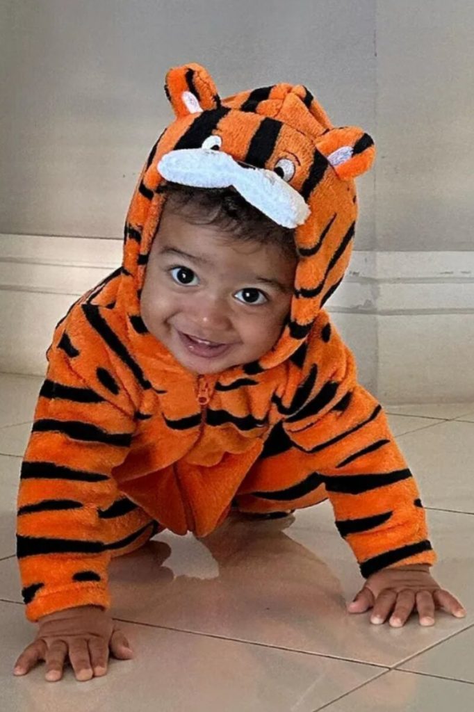 Joaquim vestido de tigre