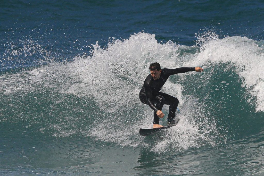Klebber Toledo surfa na Prainha
